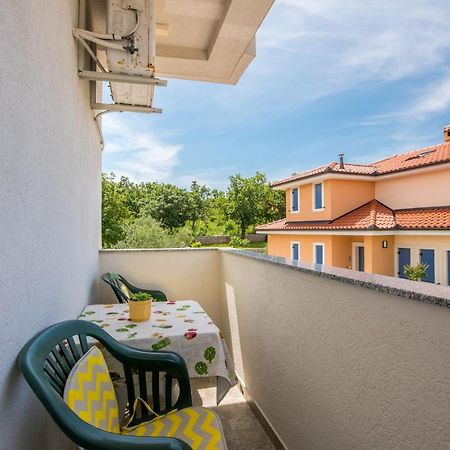 Apartment Mira 3 Климно Экстерьер фото